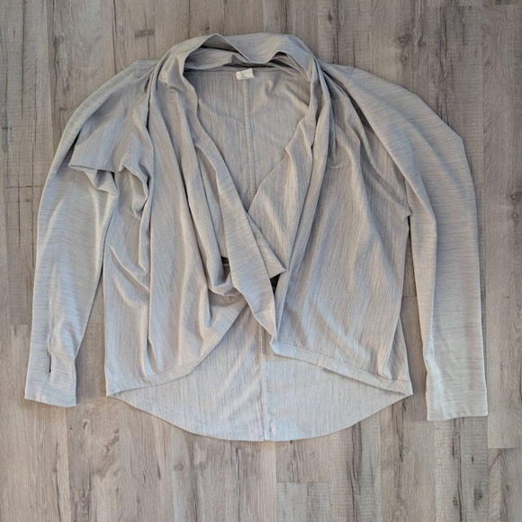 ZYIA ACTIVE Yoga Shawl Grey  Hooded, XXL (A5) - Picture 2 of 3